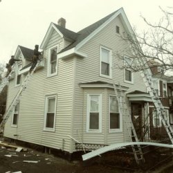 ROOFING & SIDING. LIC & INS. WARRANTIED WORK CHECKED EVERY 3 YEARS (Boston and surrounding)